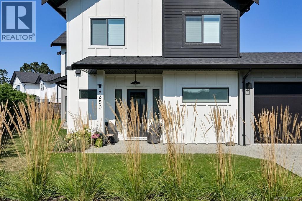 9350 East Saanich Rd, North Saanich, British Columbia