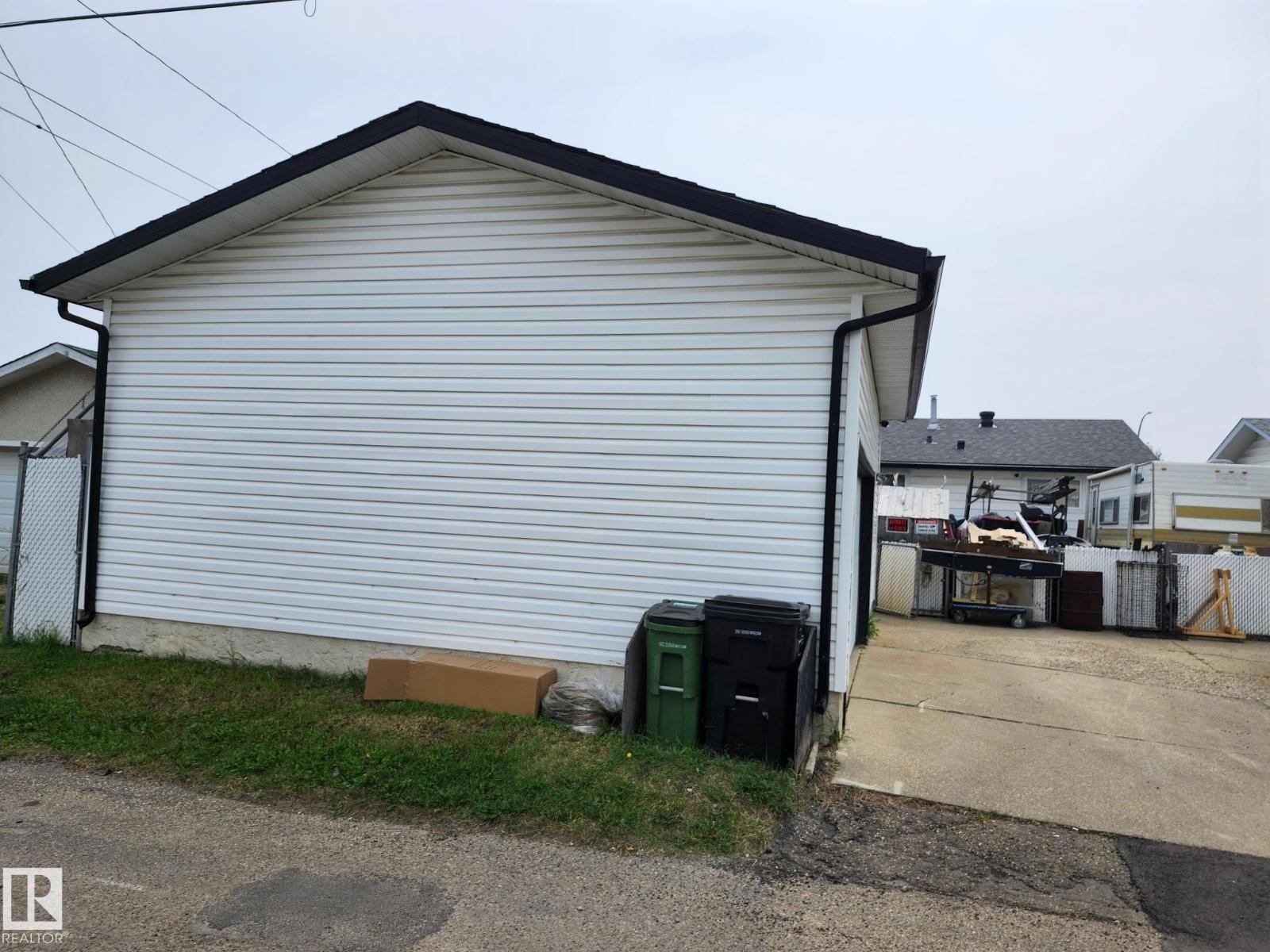 16050 95 Av Nw, Edmonton, Alberta  T5P 0A7 - Photo 24 - E4455291