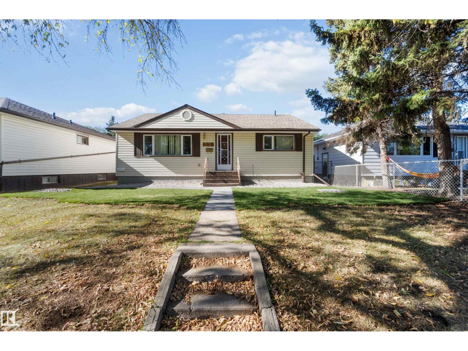 13124 63 St Nw, Edmonton, Alberta  T5A 0W8 - Photo 1 - E4459914