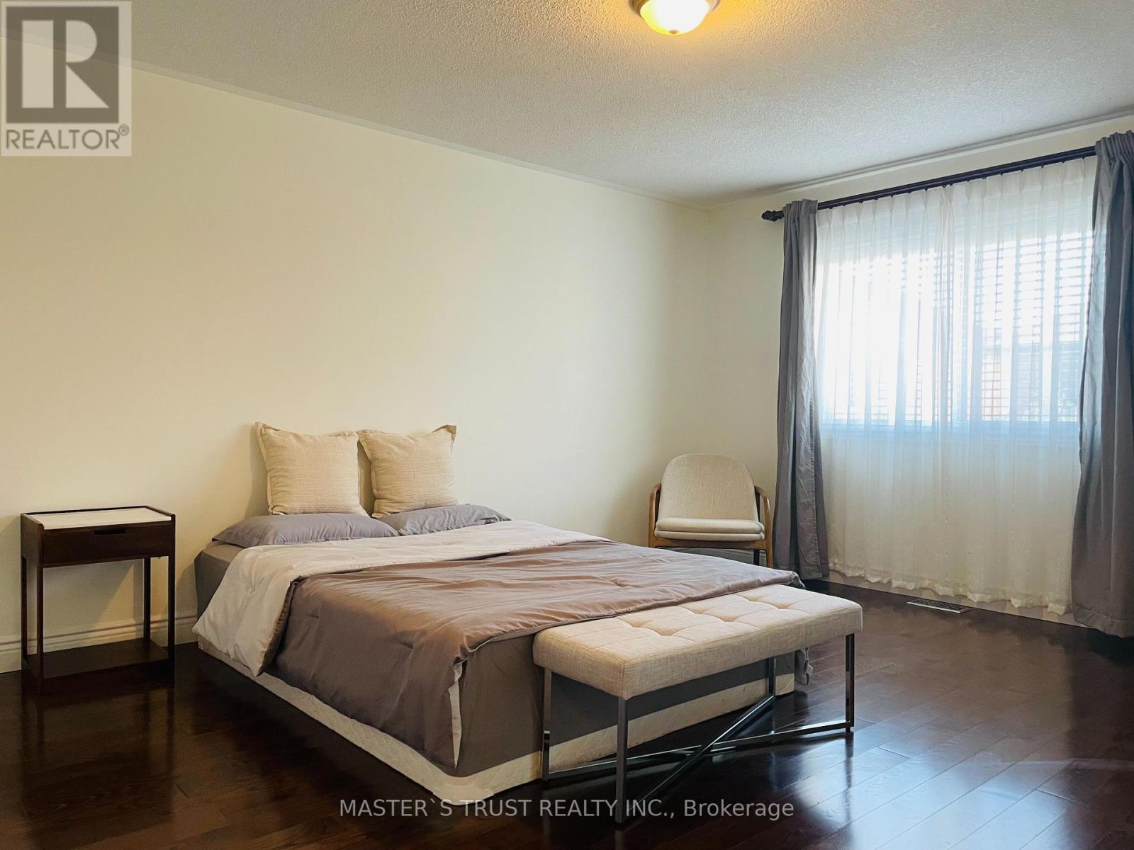 418 The Bridle Walk, Markham, Ontario  L6C 2M5 - Photo 21 - N12431259