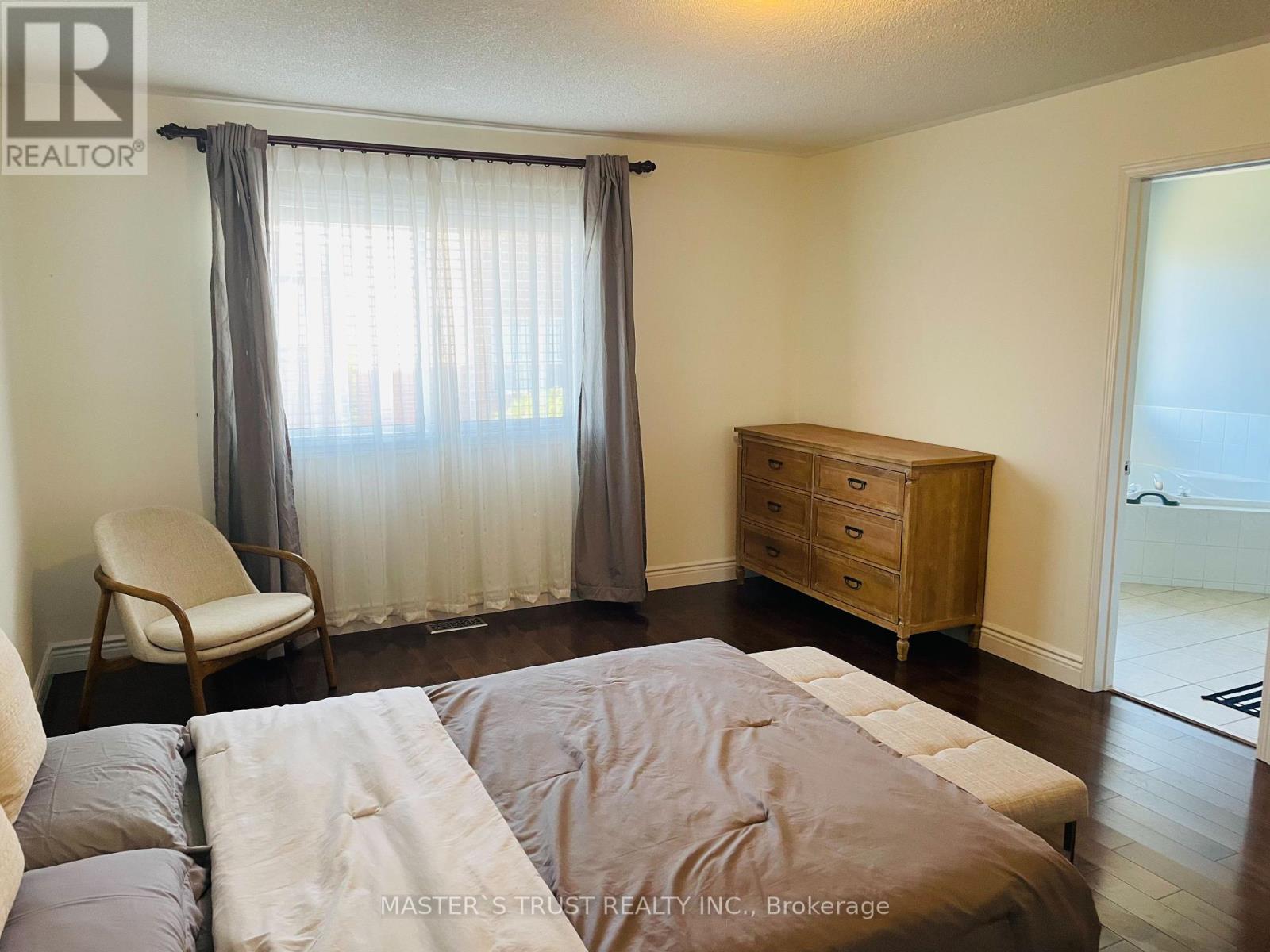 418 The Bridle Walk, Markham, Ontario  L6C 2M5 - Photo 22 - N12431259