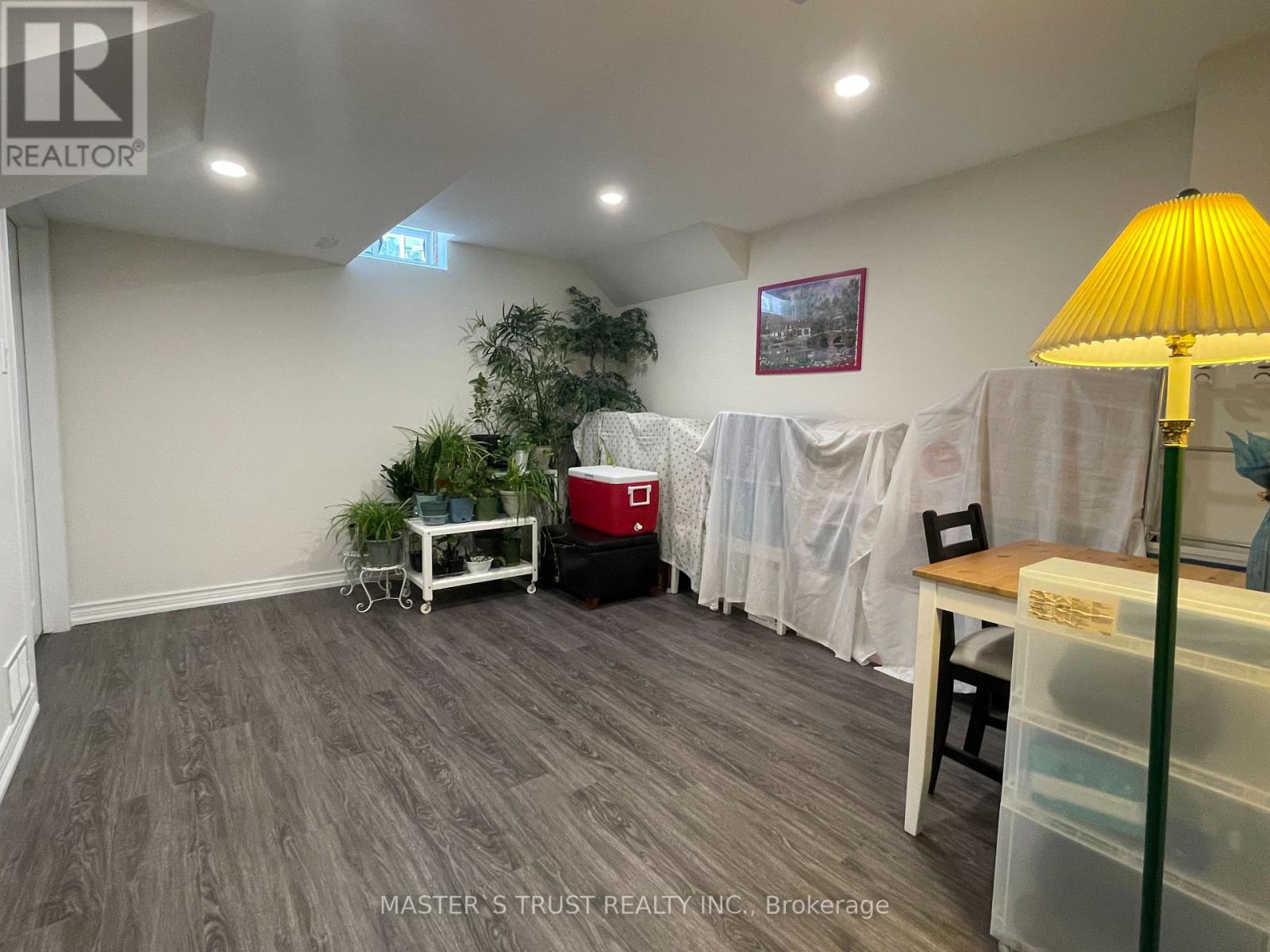 418 The Bridle Walk, Markham, Ontario  L6C 2M5 - Photo 33 - N12431259