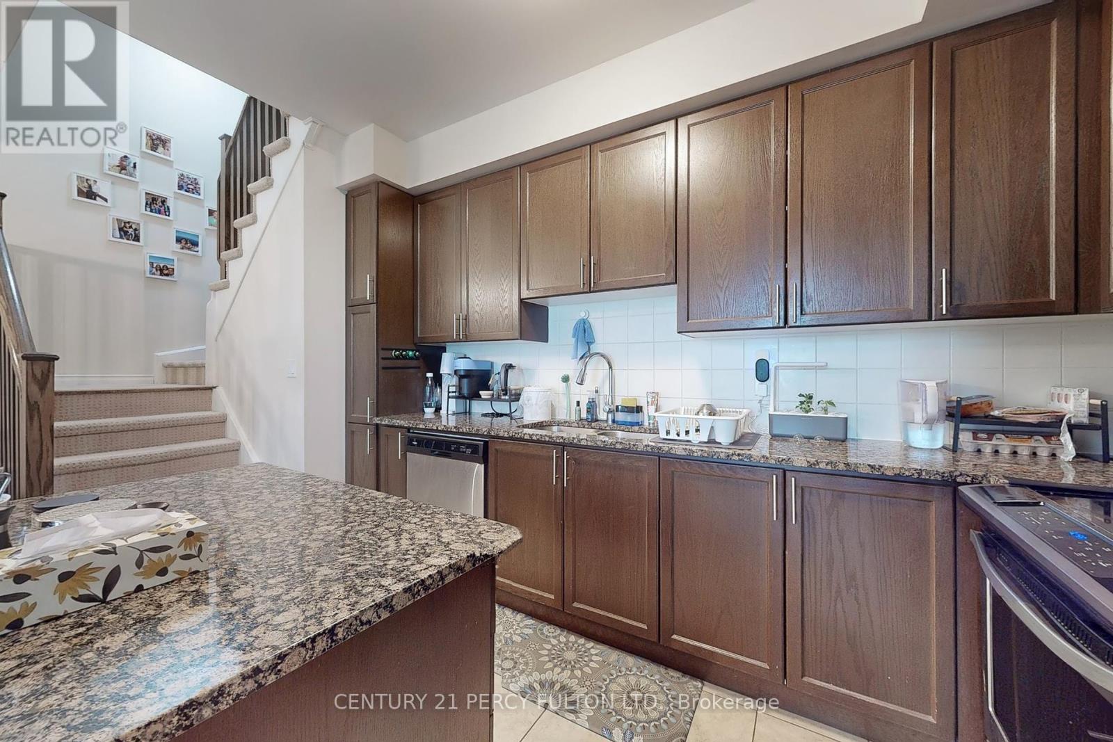93 - 15 Applewood Lane, Toronto, Ontario  M9C 2Z7 - Photo 14 - W12431261