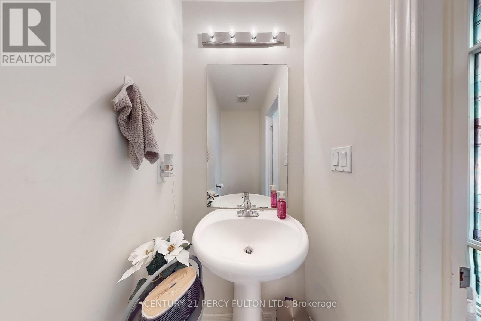 93 - 15 Applewood Lane, Toronto, Ontario  M9C 2Z7 - Photo 15 - W12431261