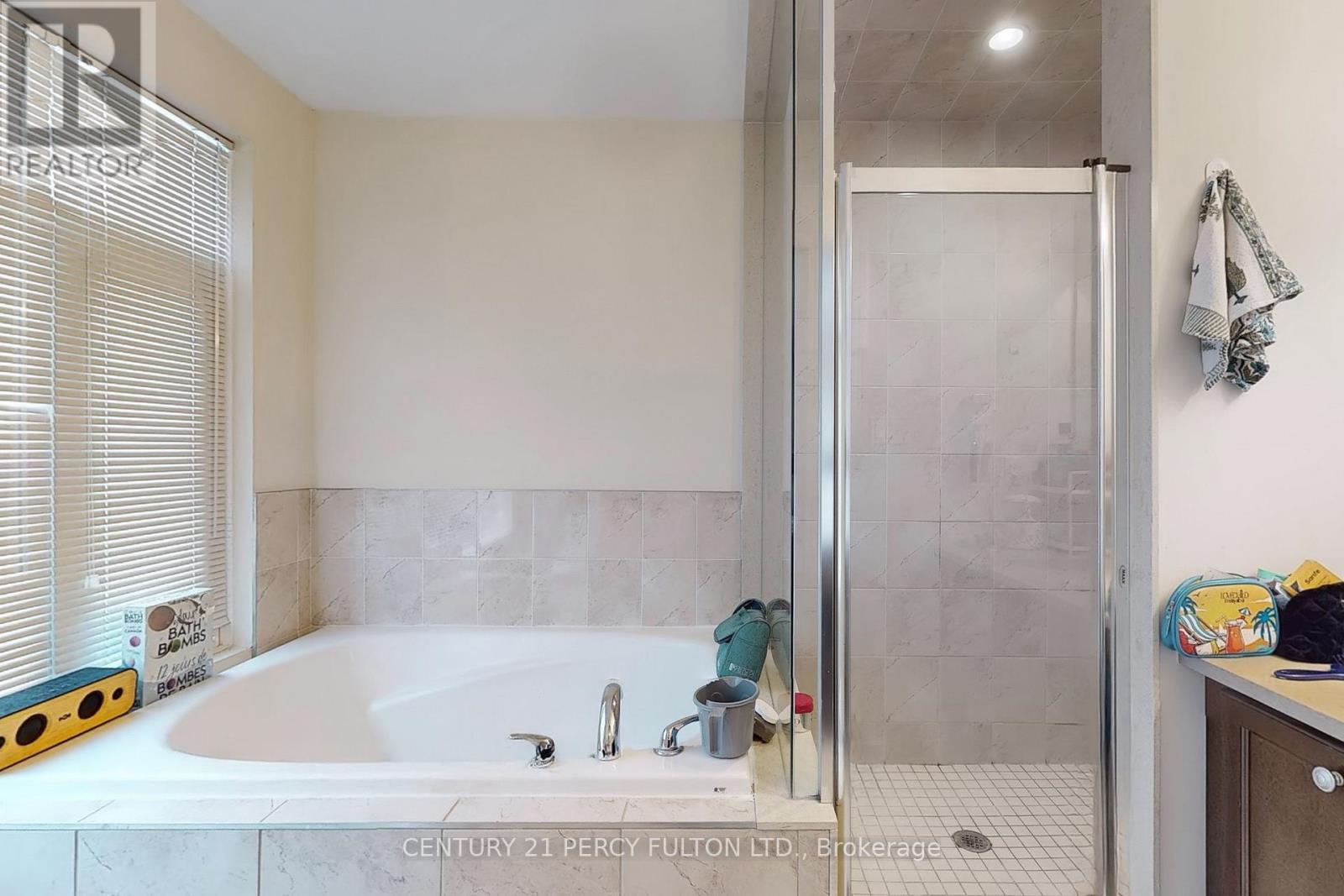93 - 15 Applewood Lane, Toronto, Ontario  M9C 2Z7 - Photo 36 - W12431261