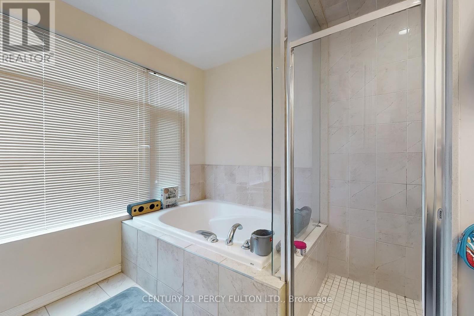 93 - 15 Applewood Lane, Toronto, Ontario  M9C 2Z7 - Photo 37 - W12431261