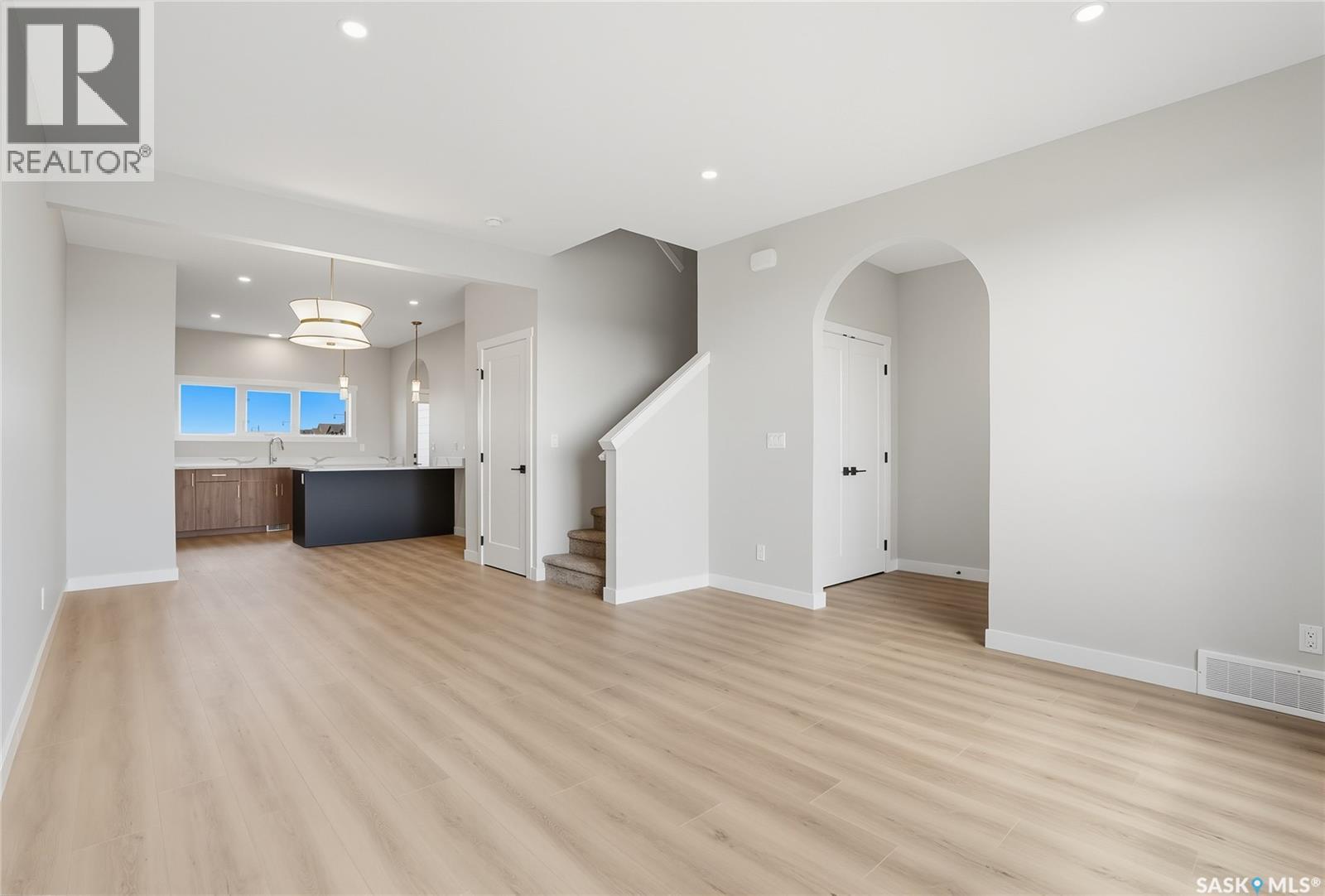 74 Taskamanwa Terrace, Saskatoon, Saskatchewan  S7V 1P6 - Photo 6 - SK996326