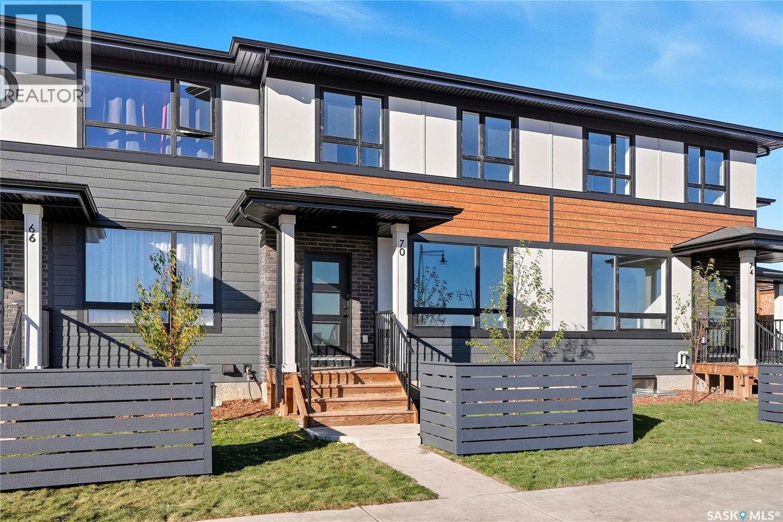 70 Taskamanwa Terrace, Saskatoon, Saskatchewan  S7V 1P6 - Photo 1 - SK012416