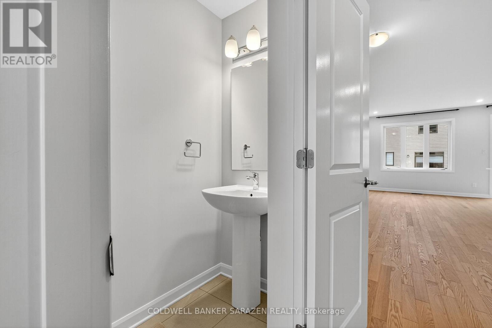 936 Eileen Vollick Crescent, Ottawa, Ontario  K2W 0M2 - Photo 18 - X12431264