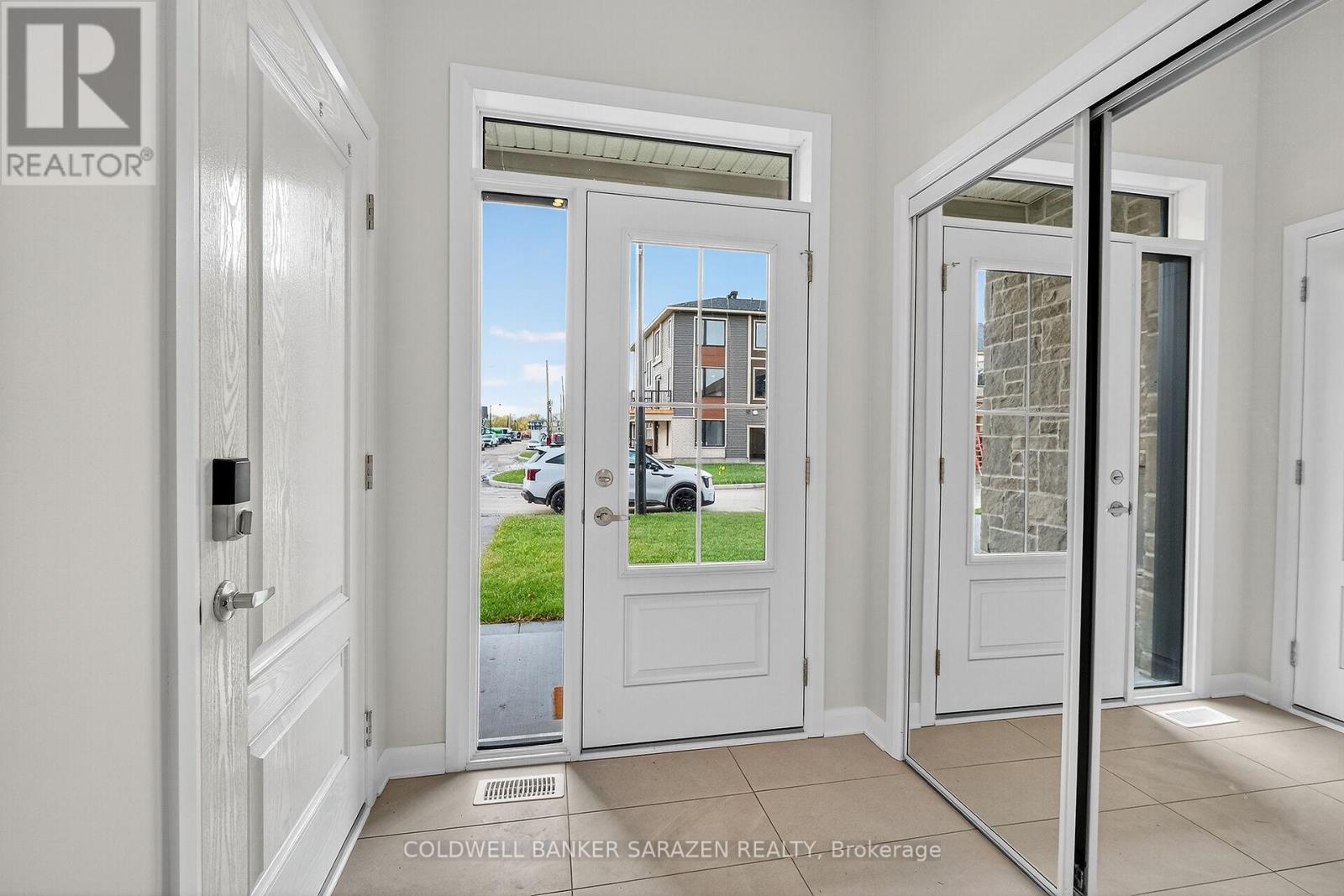 936 Eileen Vollick Crescent, Ottawa, Ontario  K2W 0M2 - Photo 2 - X12431264