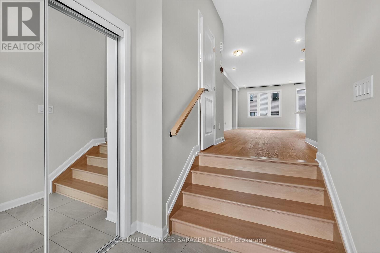 936 Eileen Vollick Crescent, Ottawa, Ontario  K2W 0M2 - Photo 3 - X12431264