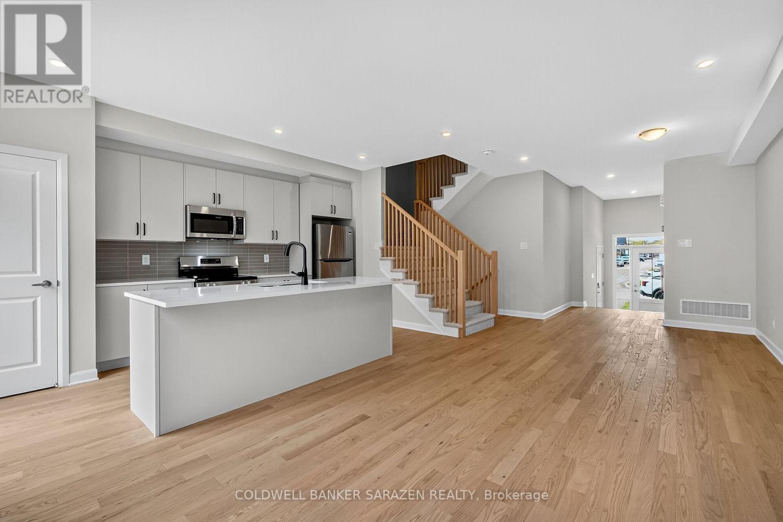 936 Eileen Vollick Crescent, Ottawa, Ontario  K2W 0M2 - Photo 6 - X12431264
