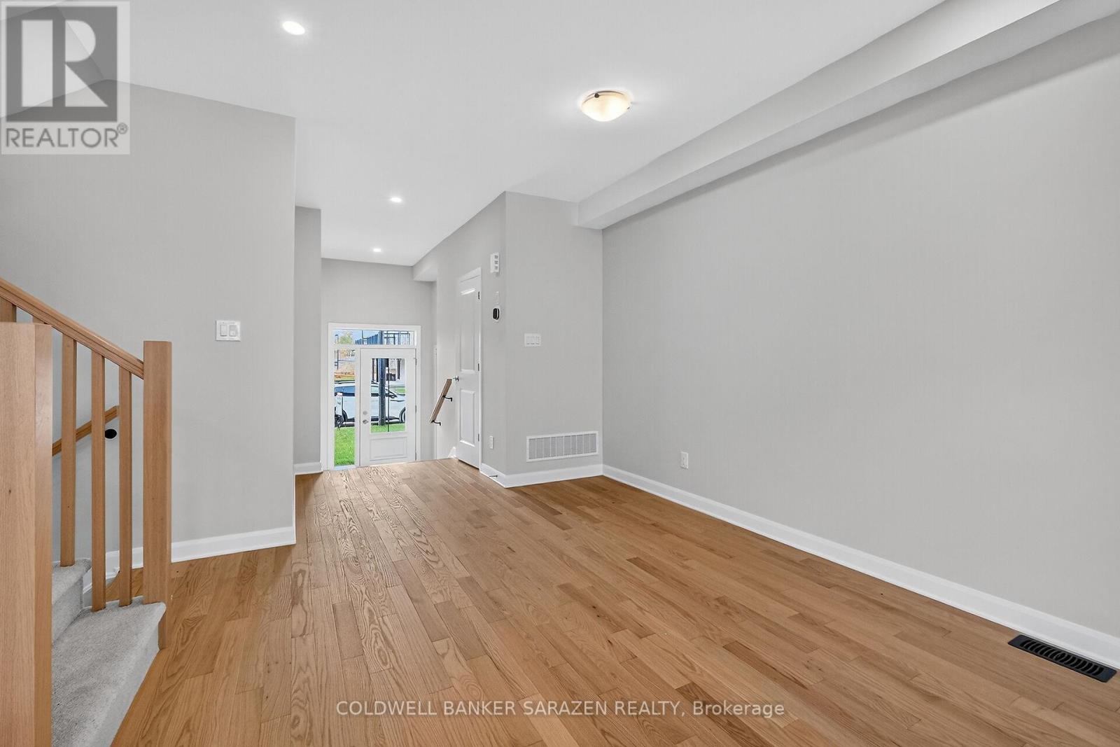 936 Eileen Vollick Crescent, Ottawa, Ontario  K2W 0M2 - Photo 8 - X12431264