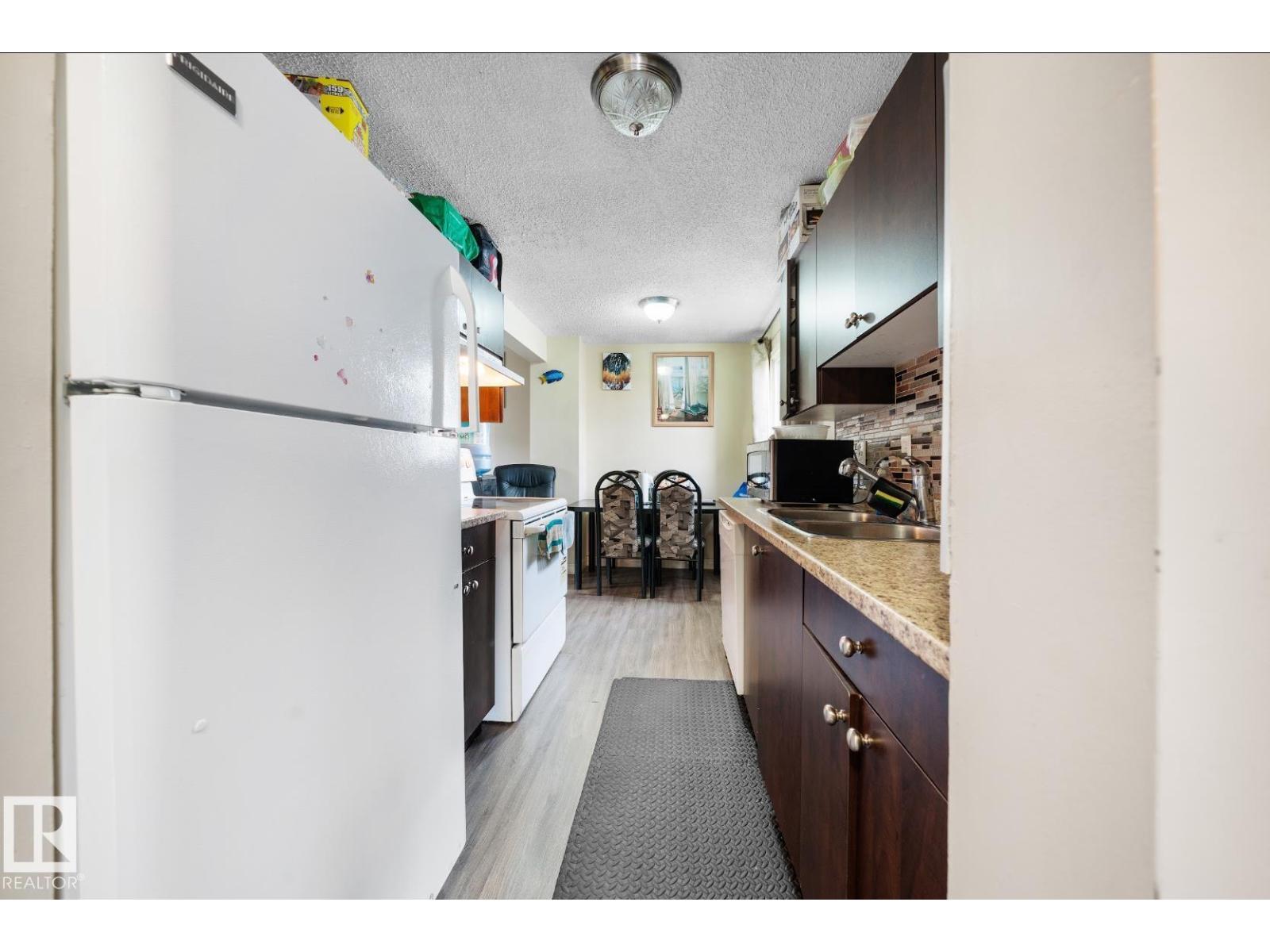 285 Harrison Dr Nw, Edmonton, Alberta  T5A 2X5 - Photo 4 - E4458147