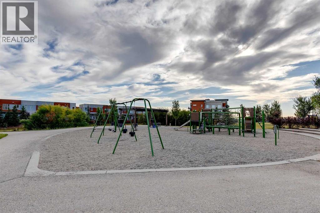 116 Shawnee Common Sw, Calgary, Alberta  T2Y 0P9 - Photo 38 - A2256387