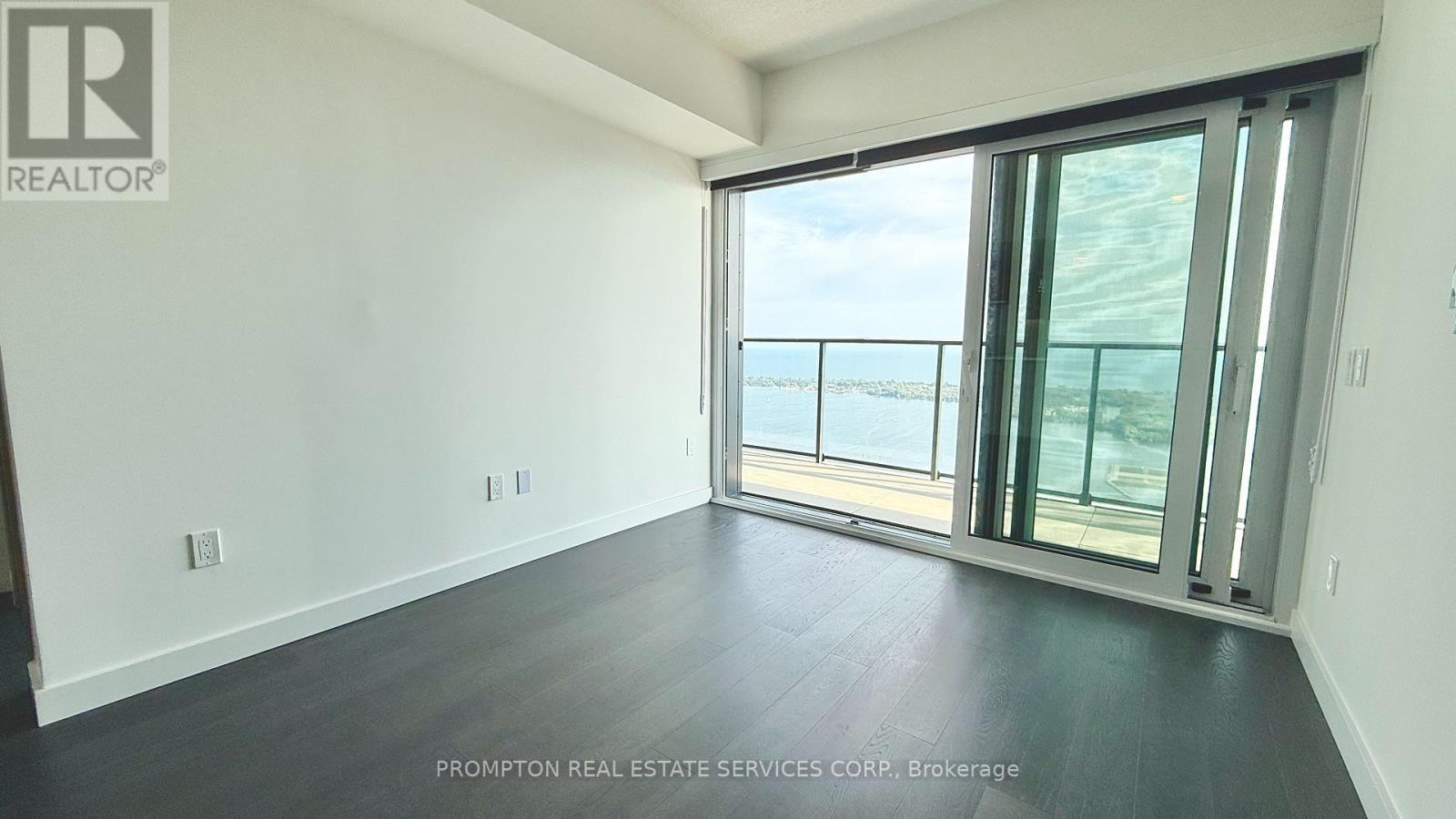 7507 - 3 Concord City Place Way, Toronto, Ontario  M5V 0X4 - Photo 11 - C12431273