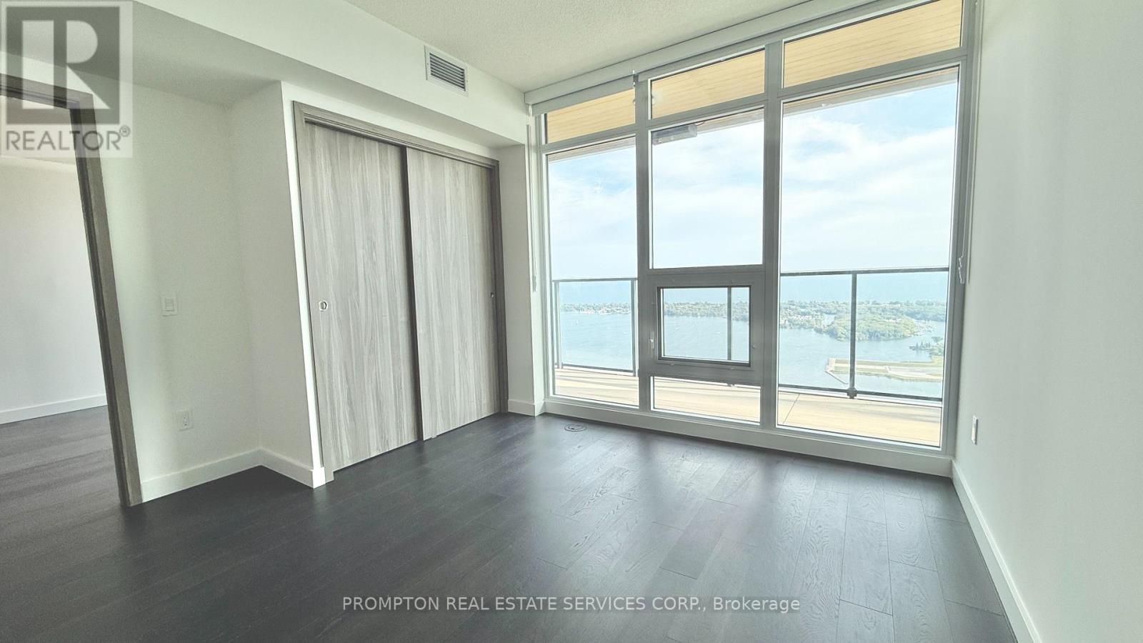 7507 - 3 Concord City Place Way, Toronto, Ontario  M5V 0X4 - Photo 14 - C12431273