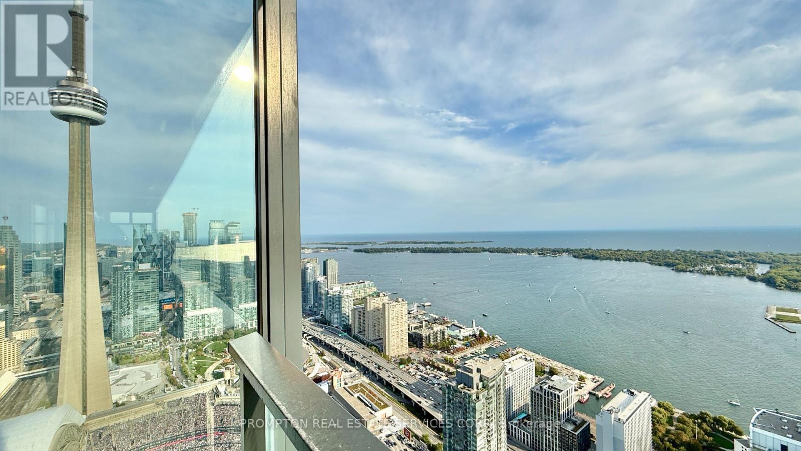 7507 - 3 Concord City Place Way, Toronto, Ontario  M5V 0X4 - Photo 7 - C12431273