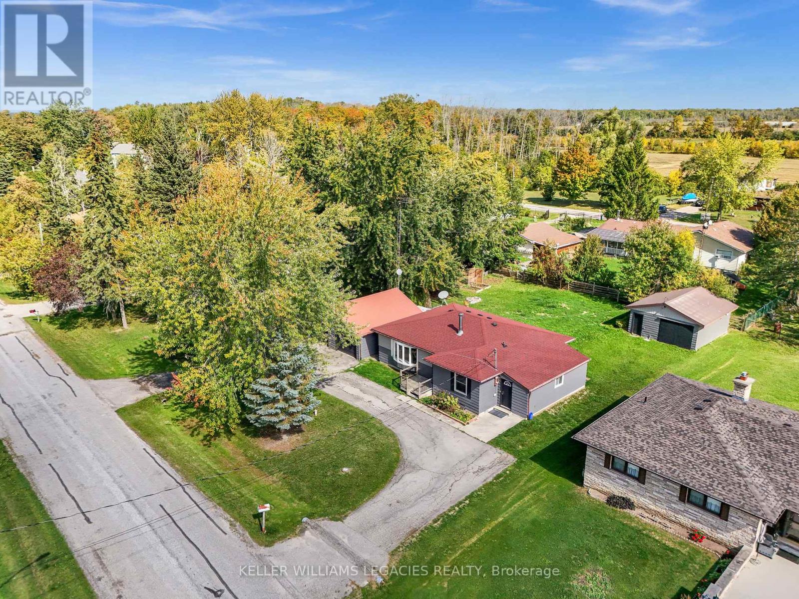 9 CENTRE ROAD, Georgina, Ontario