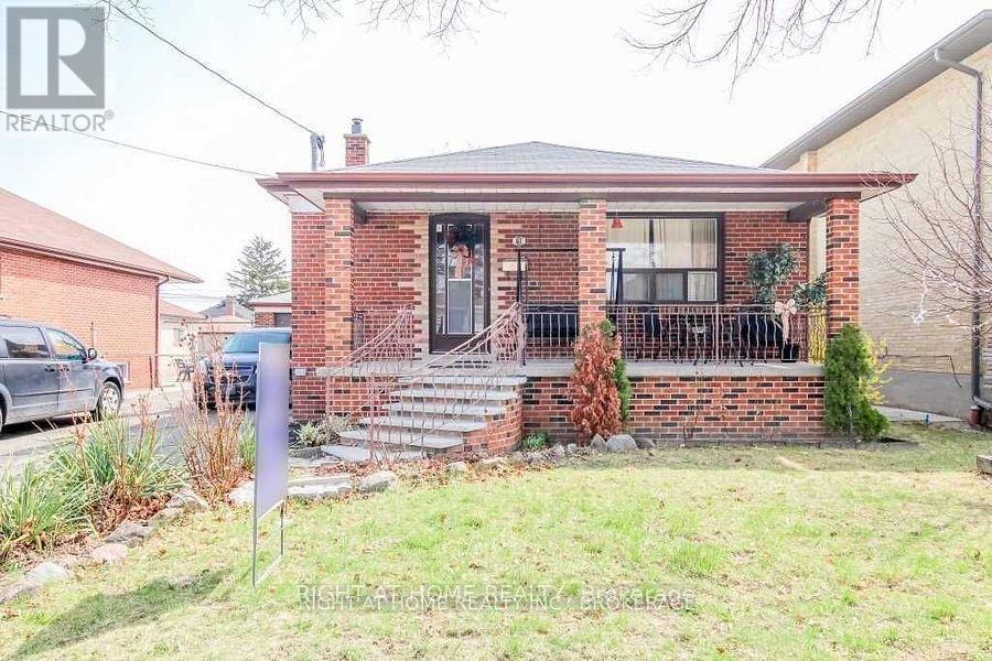 UPPER - 61 MCADAM AVENUE, Toronto, Ontario