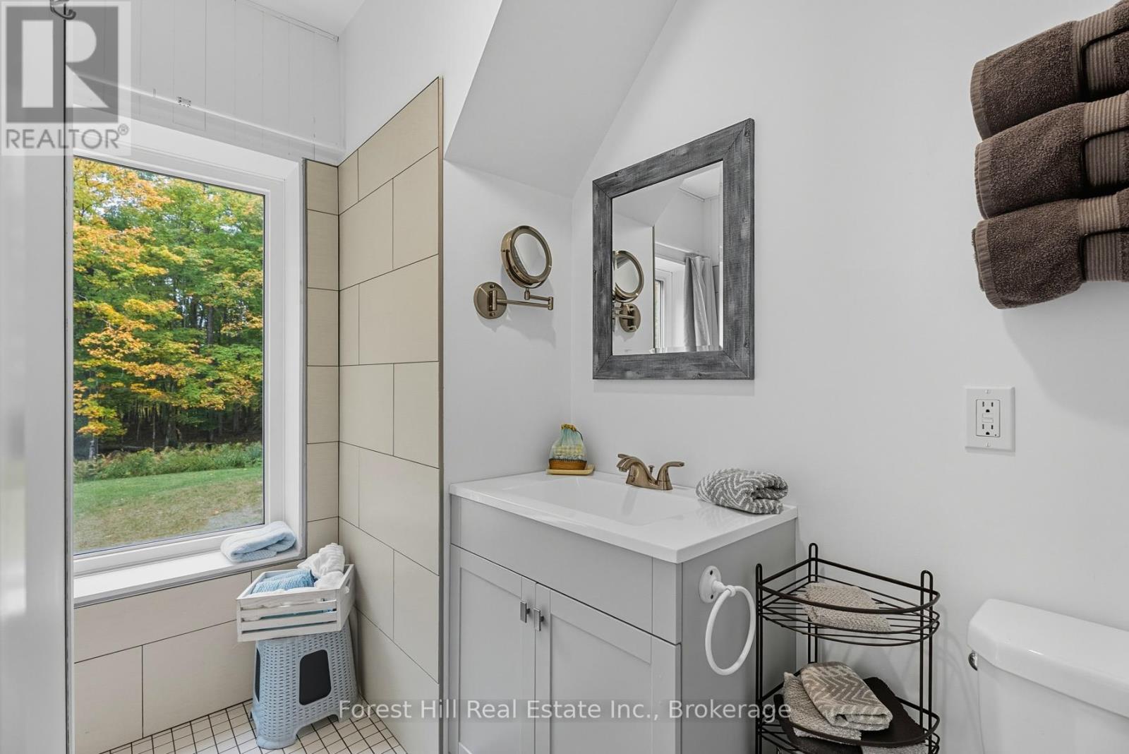 248 Vernon Shores Avenue, Huntsville, Ontario  P1H 2J2 - Photo 24 - X12429484
