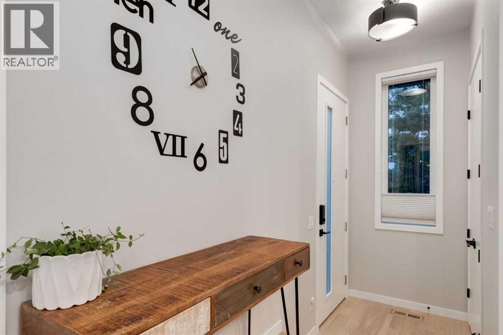 1301 21 Avenue Nw, Calgary, Alberta  T2M 1L5 - Photo 3 - A2257554