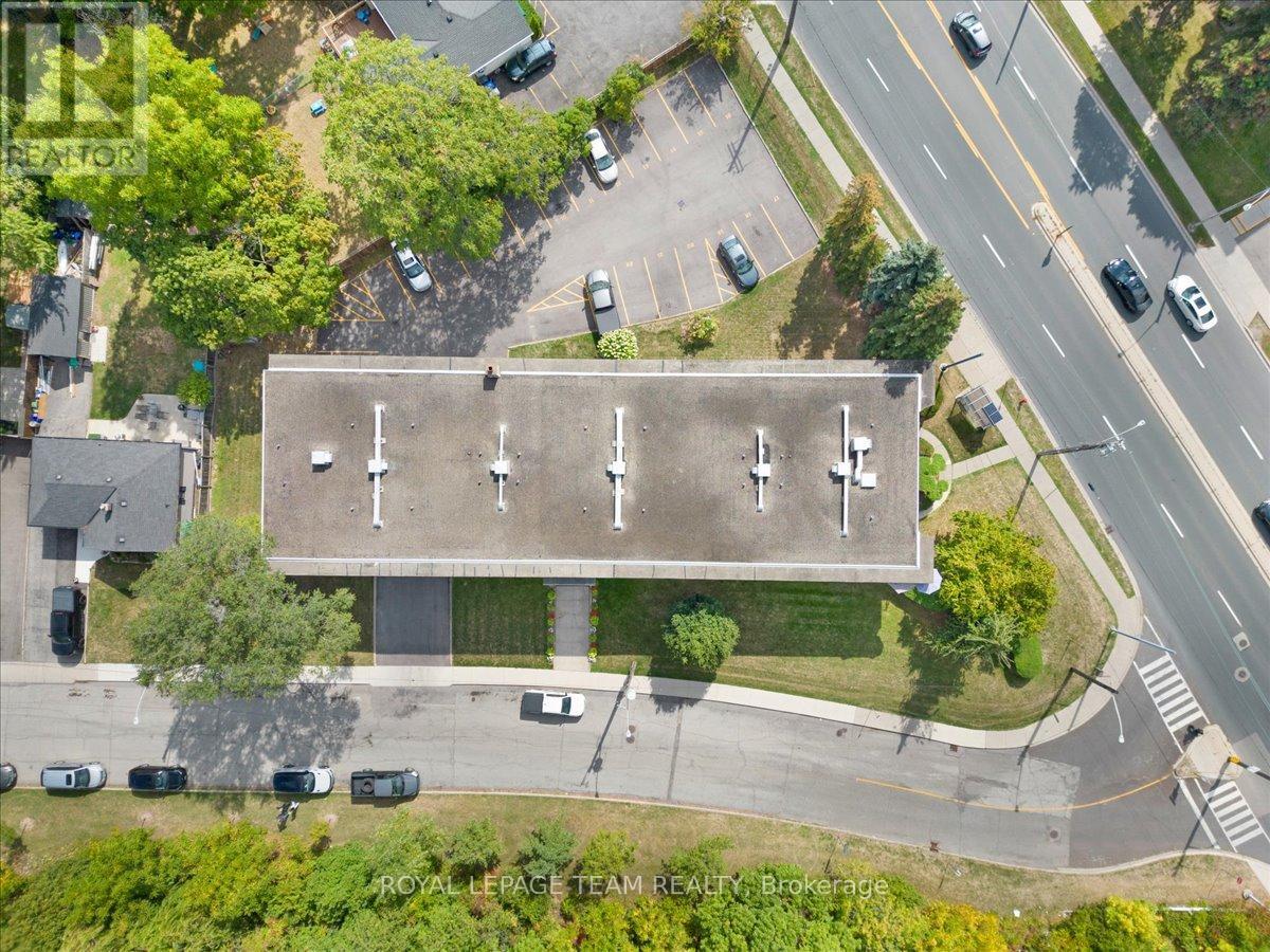 20 Pottruff Road N, Hamilton (Kentley), Ontario  L8H 2M1 - Photo 17 - X12431284