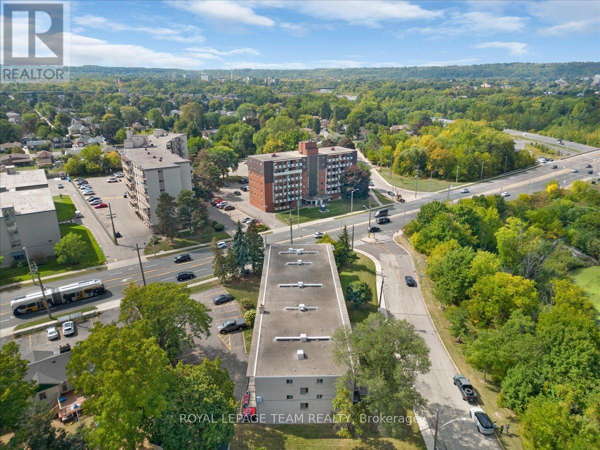 20 Pottruff Road N, Hamilton (Kentley), Ontario  L8H 2M1 - Photo 19 - X12431284