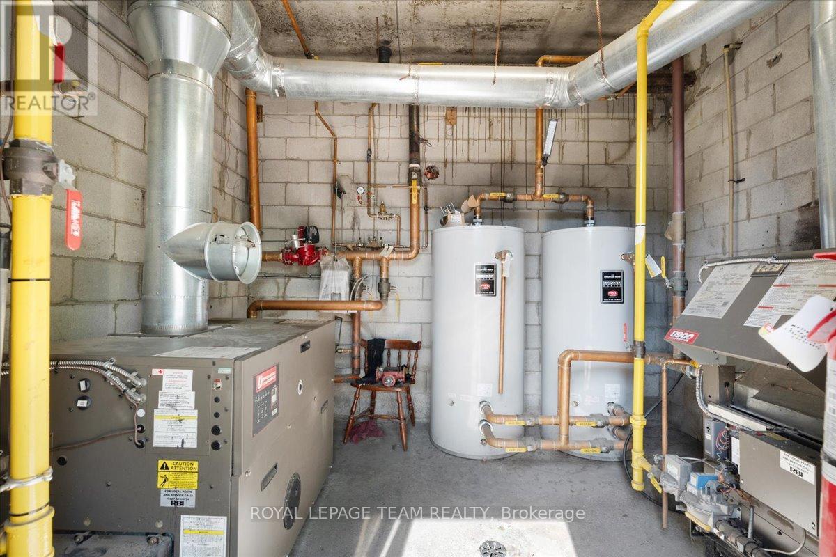 20 Pottruff Road N, Hamilton (Kentley), Ontario  L8H 2M1 - Photo 27 - X12431284