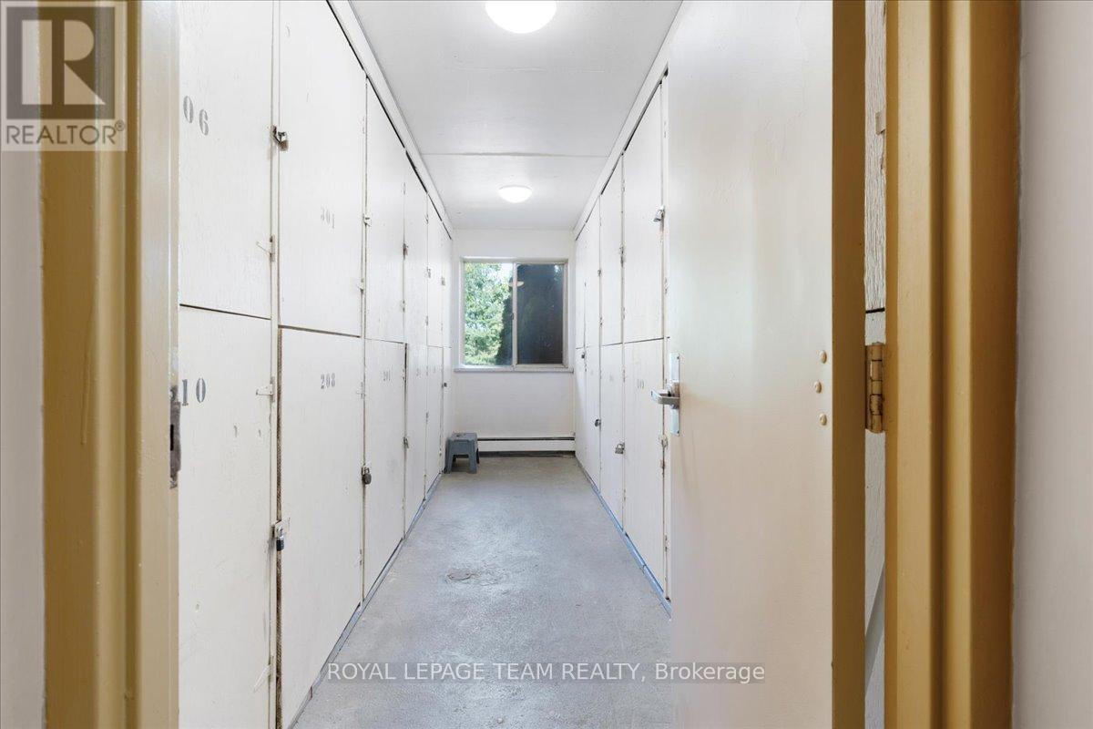 20 Pottruff Road N, Hamilton (Kentley), Ontario  L8H 2M1 - Photo 28 - X12431284