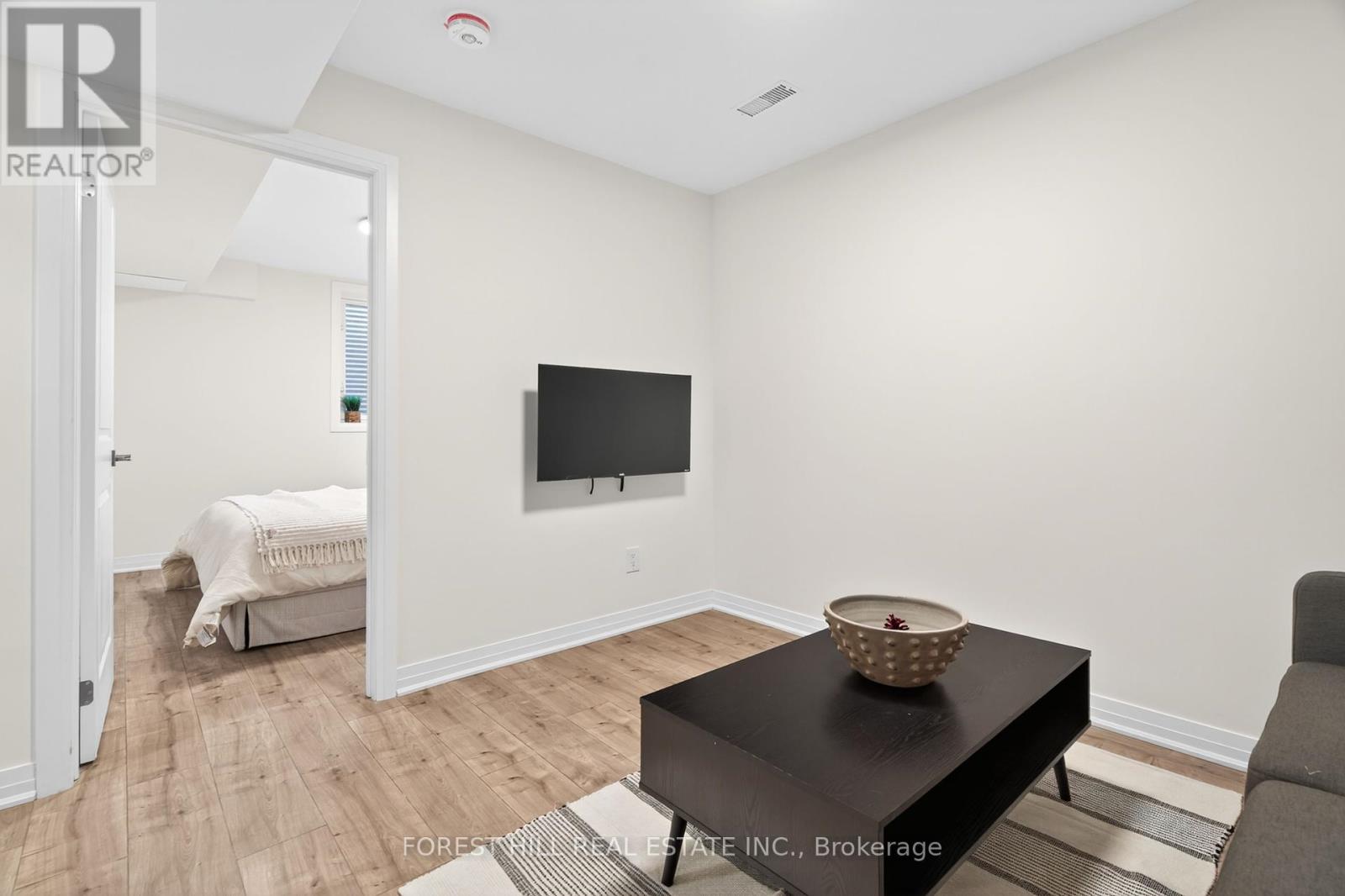 A - 31 Harrow Drive, Toronto, Ontario  M6M 2X4 - Photo 33 - W12406430