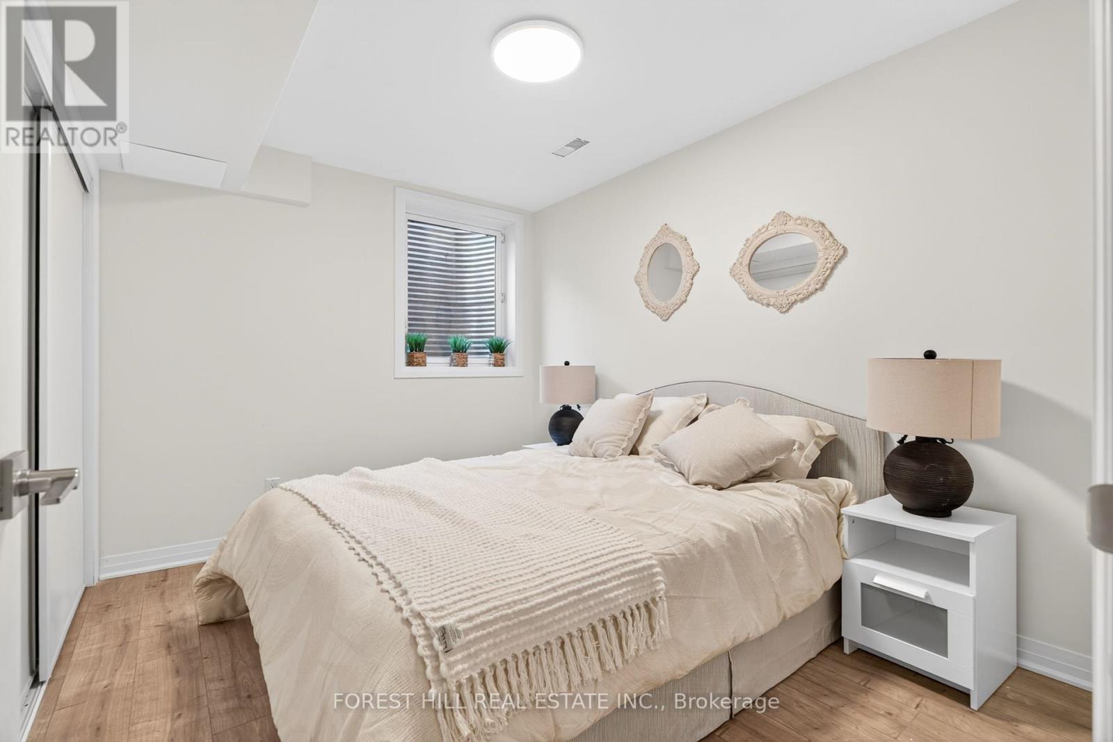 A - 31 Harrow Drive, Toronto, Ontario  M6M 2X4 - Photo 34 - W12406430