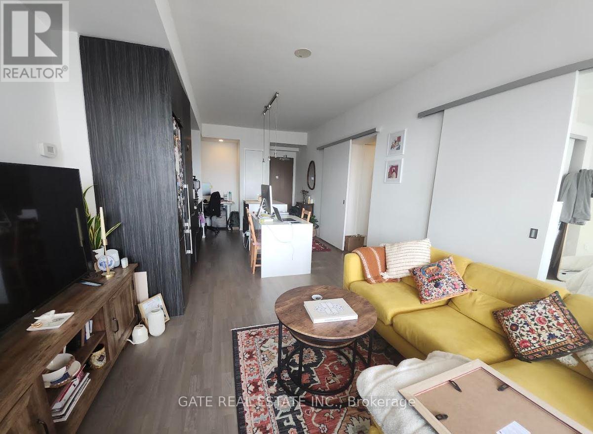 2205 - 1 Bloor Street, Toronto, Ontario  M4W 1A9 - Photo 2 - C12431280