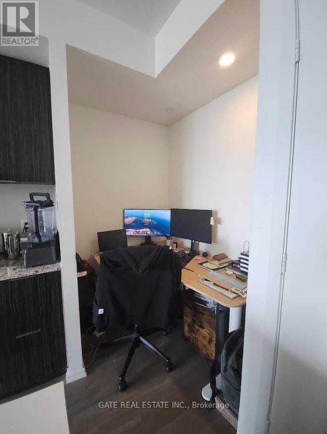 2205 - 1 Bloor Street, Toronto, Ontario  M4W 1A9 - Photo 6 - C12431280