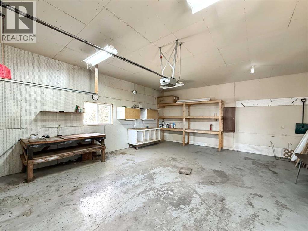 5002 49 Avenue, Botha, Alberta  T0C 0N0 - Photo 20 - A2260308