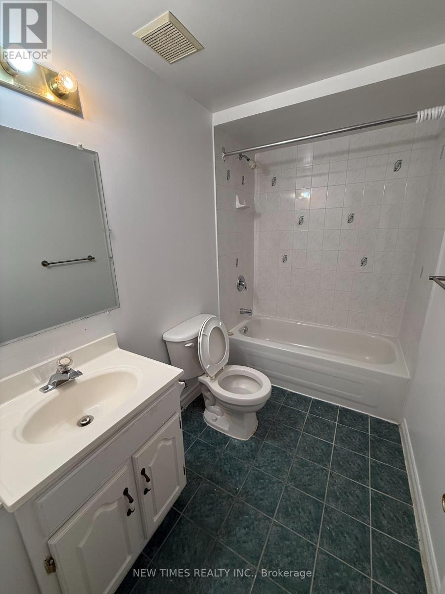 19 Coverdale Crescent, Toronto, Ontario  M1V 2S6 - Photo 9 - E12343726