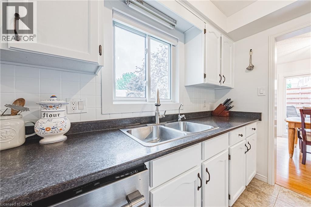 35 Cowan Boulevard, Cambridge, Ontario  N1T 1E6 - Photo 11 - 40774068
