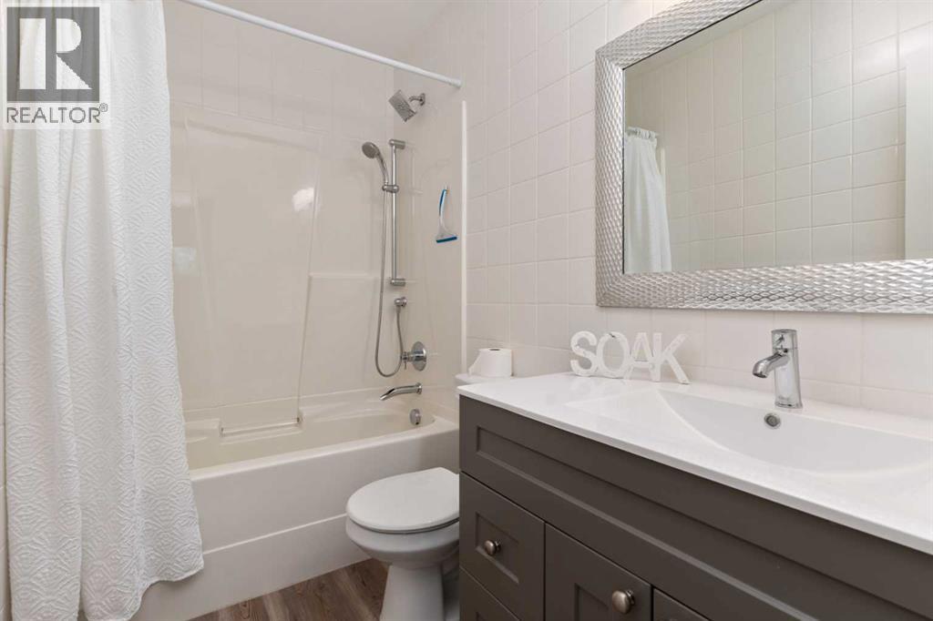 6213 45 Avenue, Camrose, Alberta  T4V 1E8 - Photo 19 - A2256488
