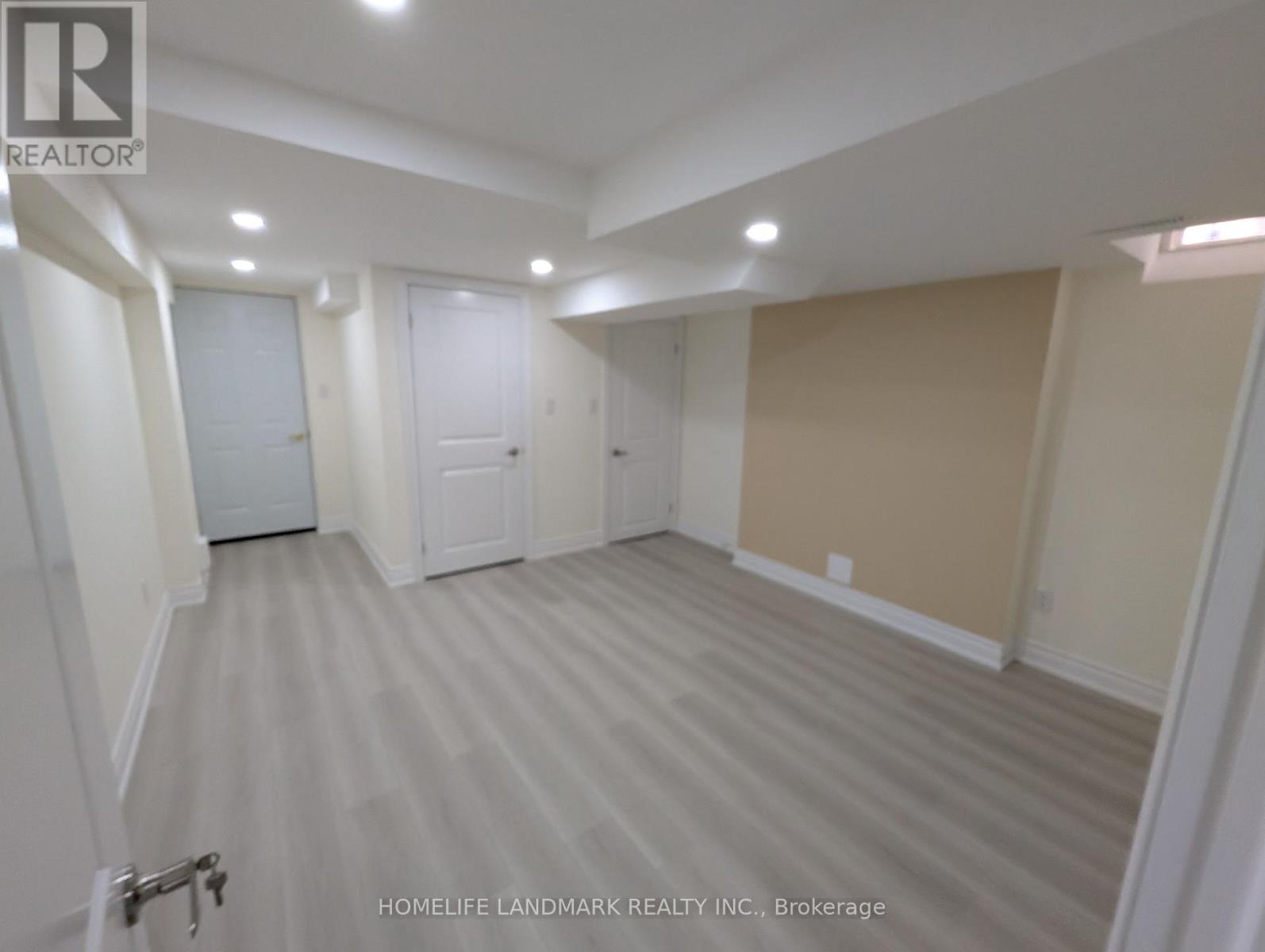 252 Borealis Avenue, Aurora, Ontario  L4G 7V9 - Photo 4 - N12431285