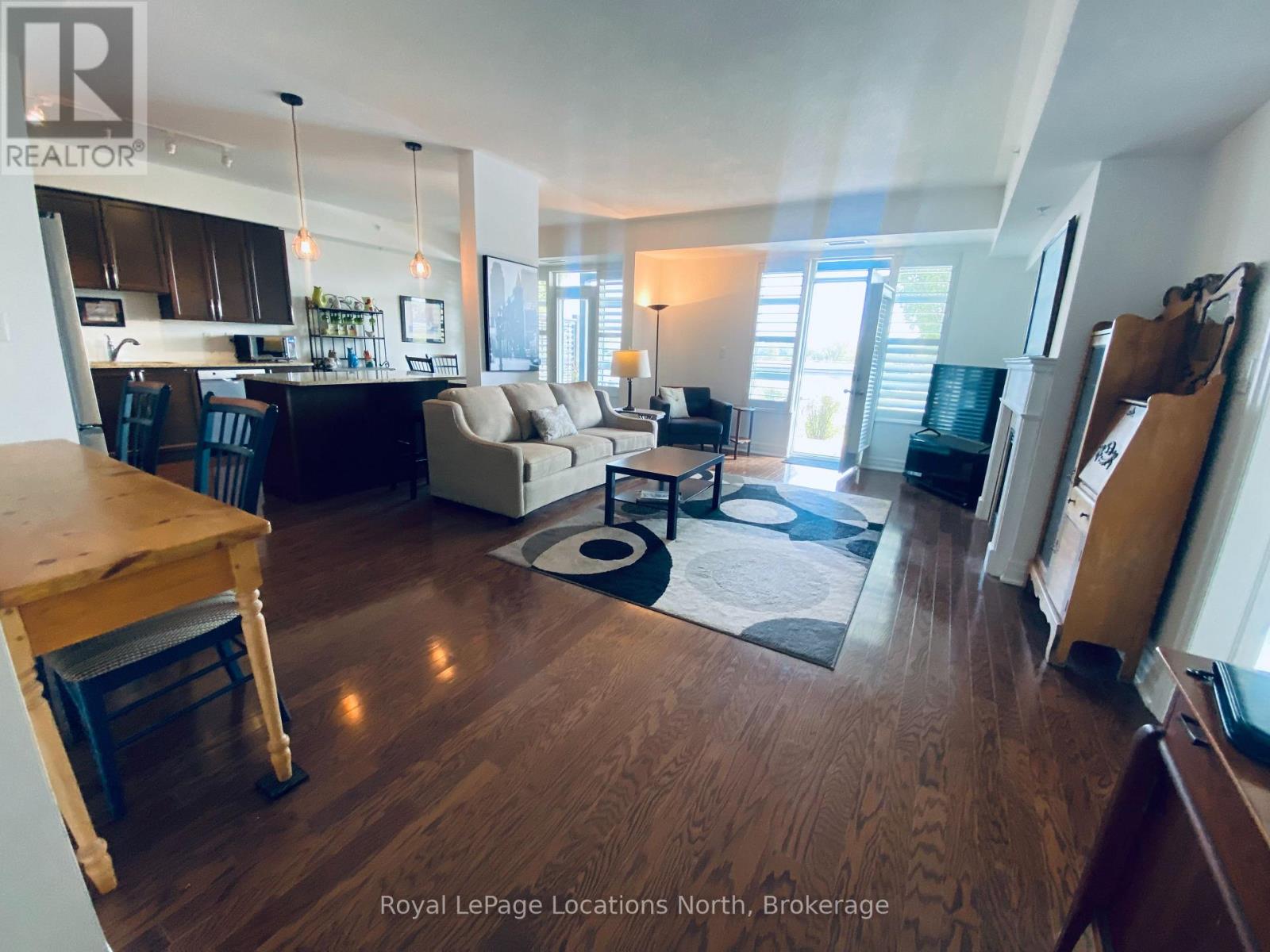 109 - 1 Shipyard Lane, Collingwood, Ontario  L9Y 0W2 - Photo 4 - S12431295