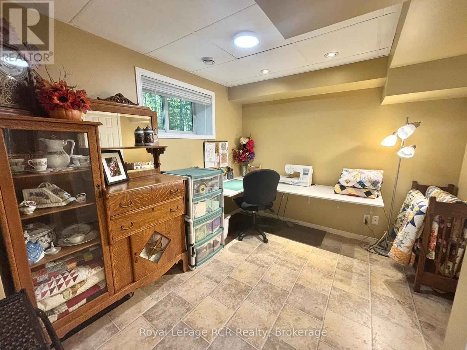 758341 Girl Guide Road, Georgian Bluffs, Ontario  N4K 5N7 - Photo 14 - X12431293