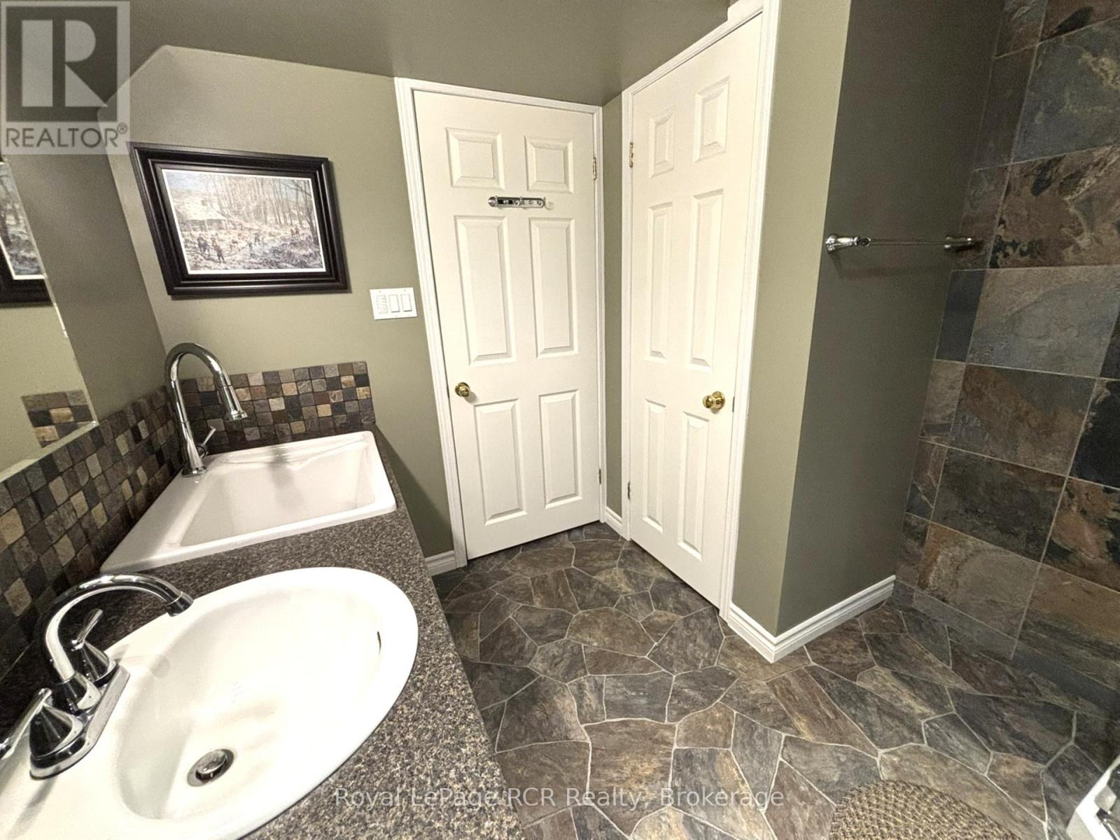 758341 Girl Guide Road, Georgian Bluffs, Ontario  N4K 5N7 - Photo 17 - X12431293