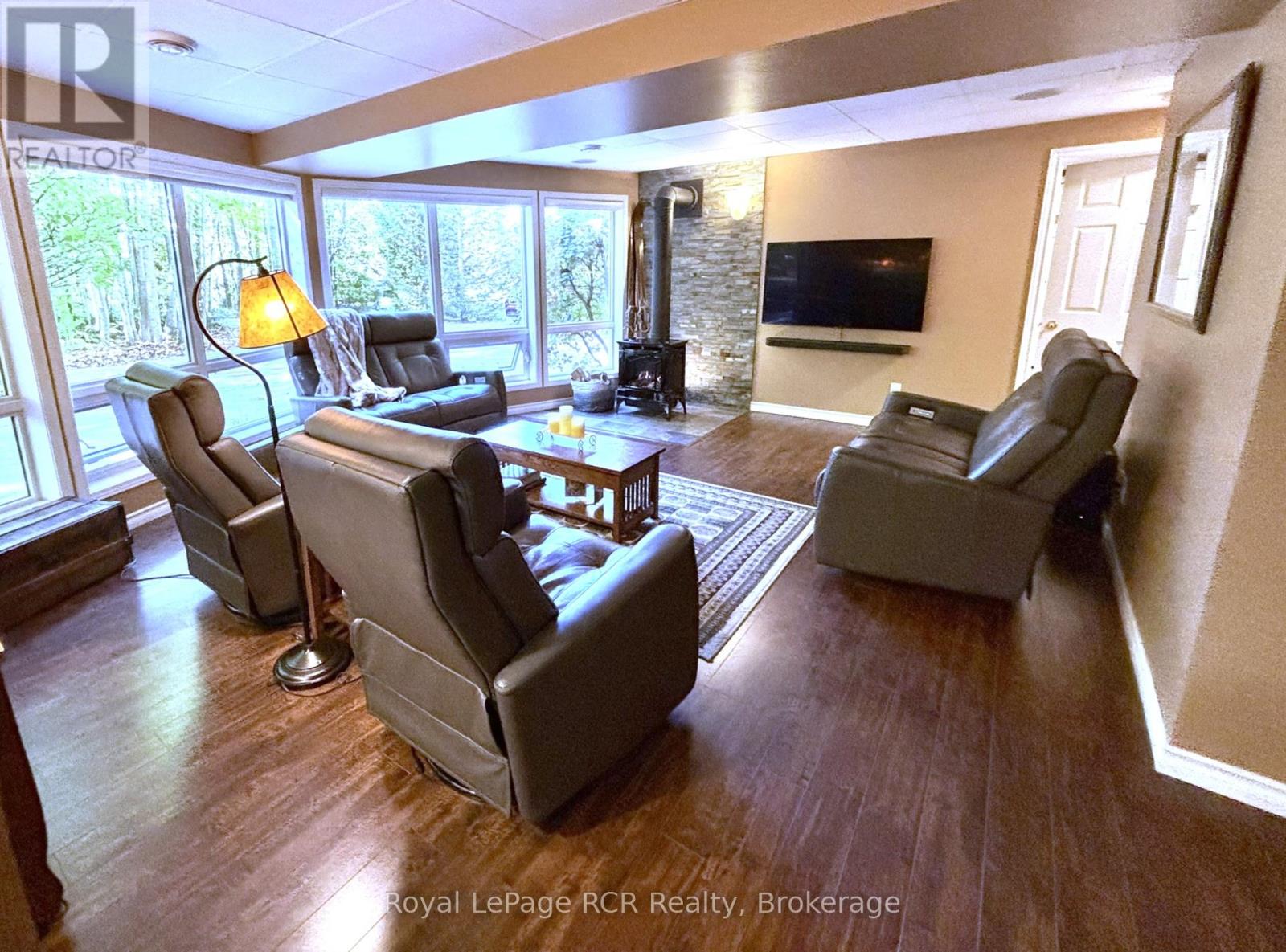 758341 Girl Guide Road, Georgian Bluffs, Ontario  N4K 5N7 - Photo 8 - X12431293