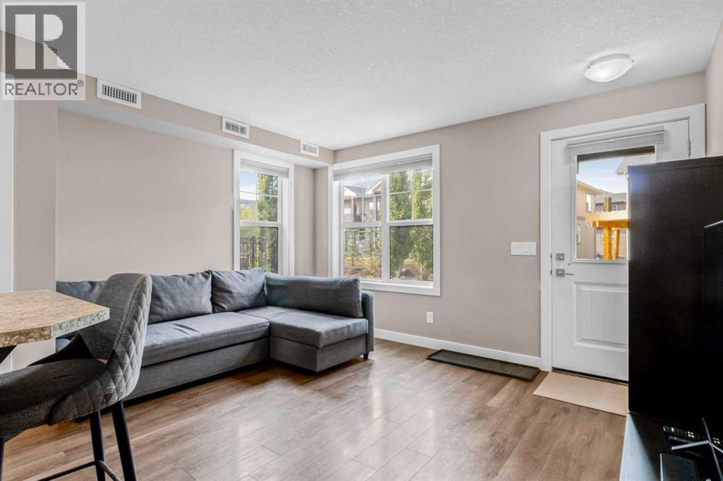 156 Evanscrest Gardens Nw, Calgary, Alberta  T3P 0S1 - Photo 6 - A2259654