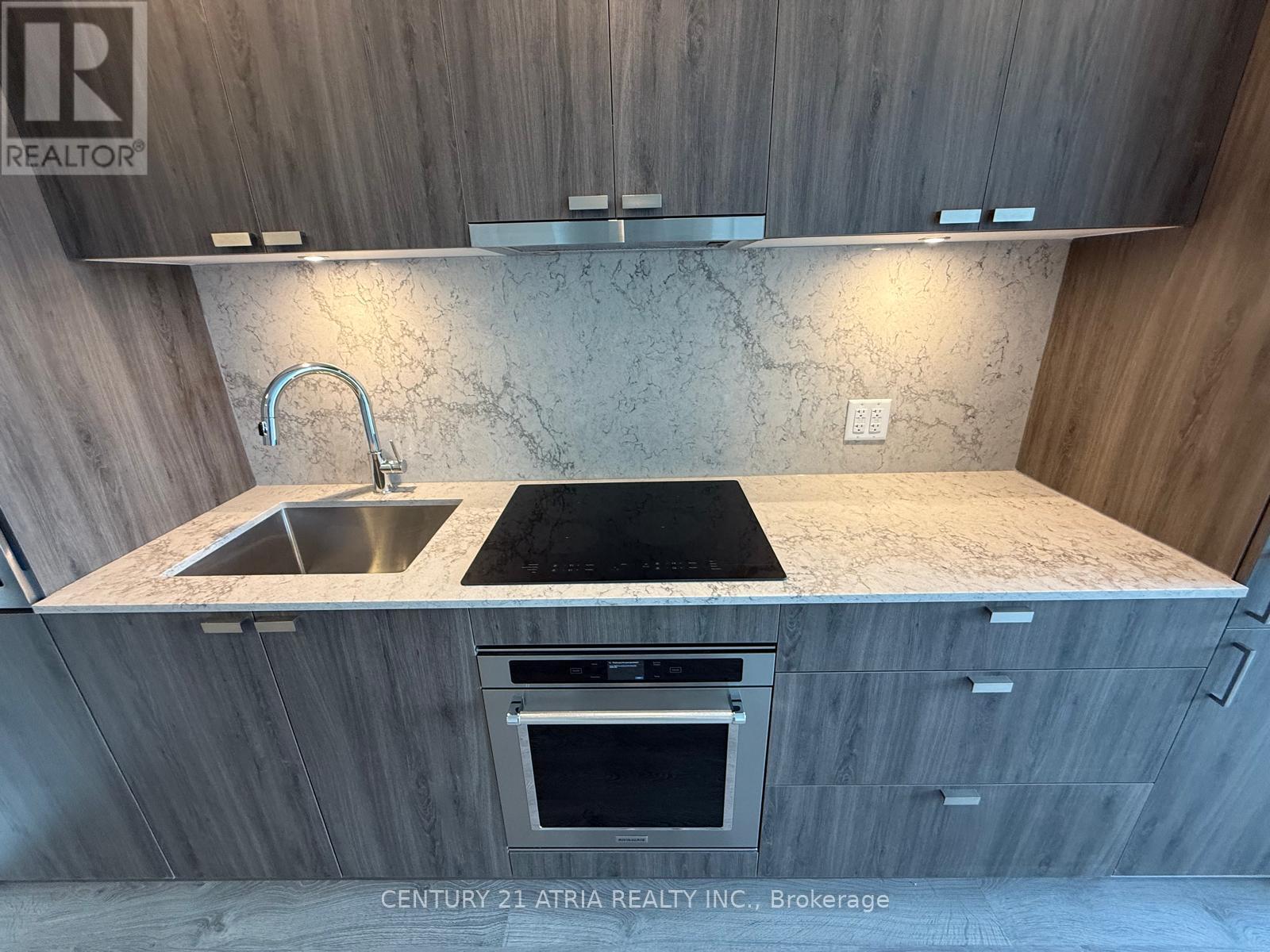 313 - 259 The Kingsway, Toronto, Ontario  M9A 3T6 - Photo 4 - W12431009