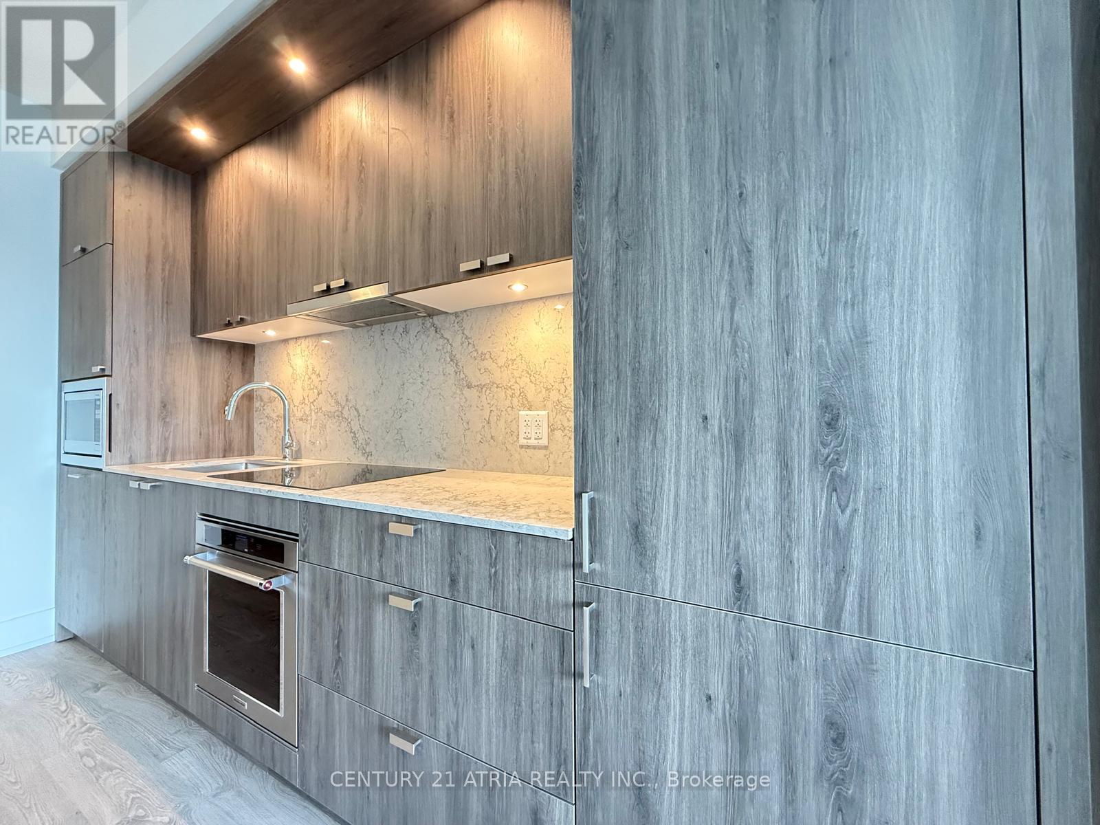 313 - 259 The Kingsway, Toronto, Ontario  M9A 3T6 - Photo 5 - W12431009