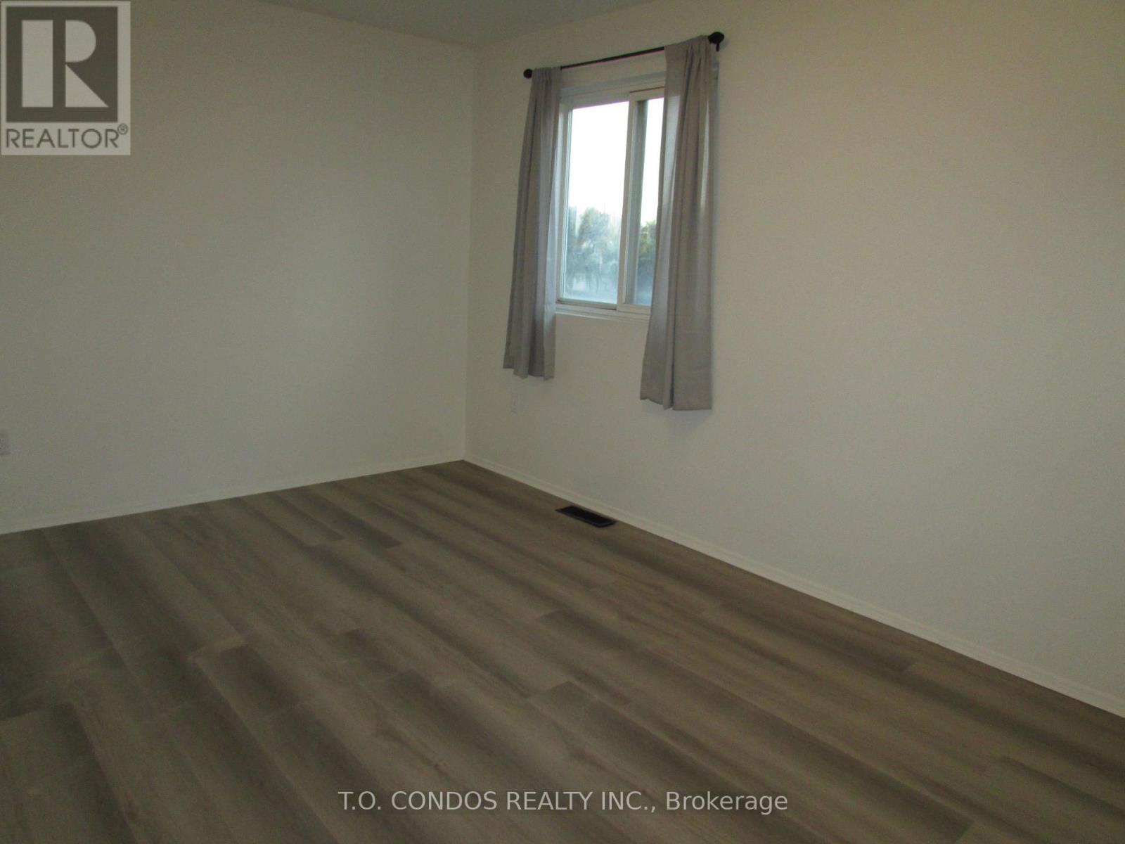 213 - 2001 Bonnymede Drive, Mississauga, Ontario  L5J 4H8 - Photo 17 - W12431288