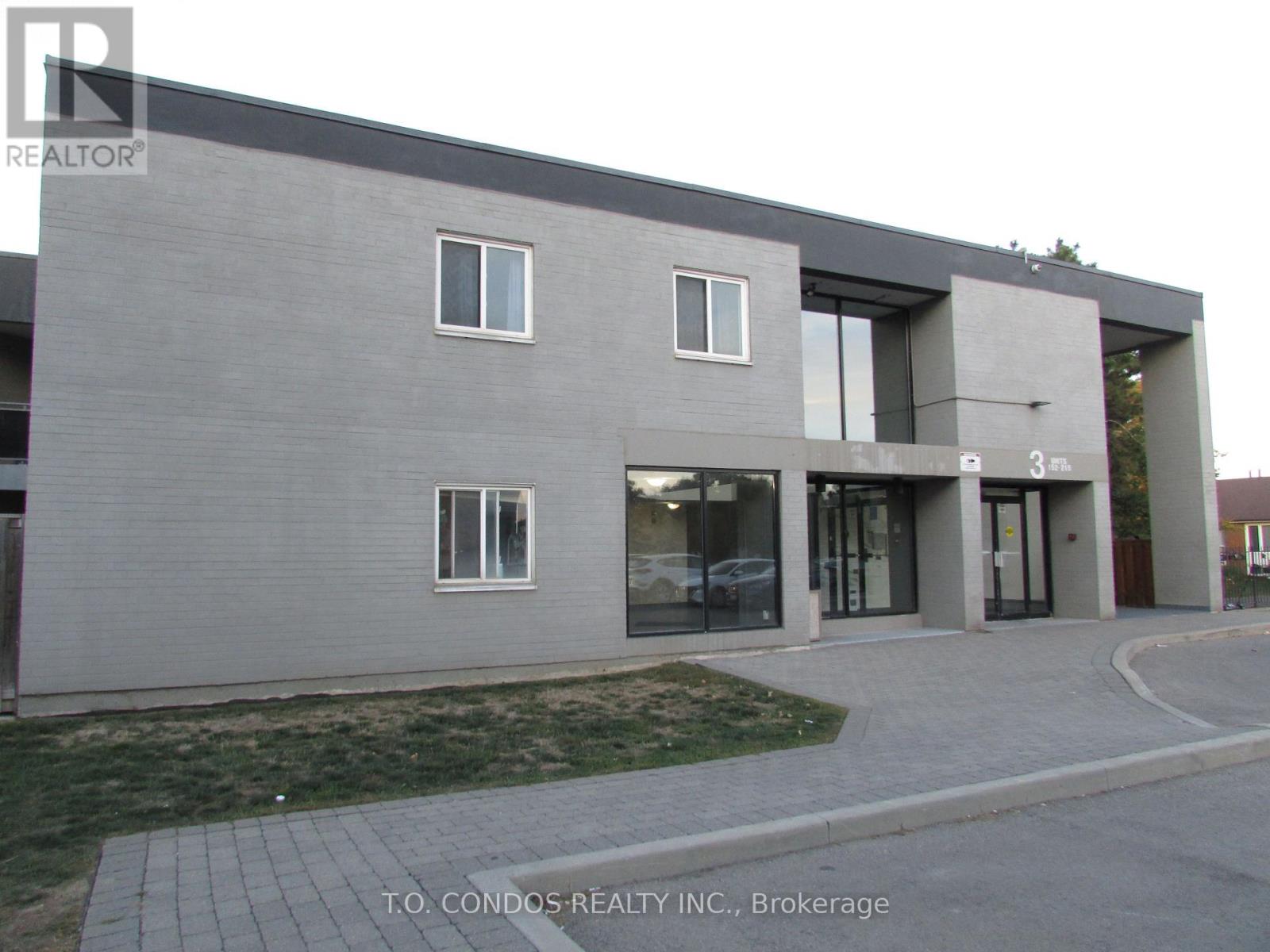 213 - 2001 Bonnymede Drive, Mississauga, Ontario  L5J 4H8 - Photo 2 - W12431288