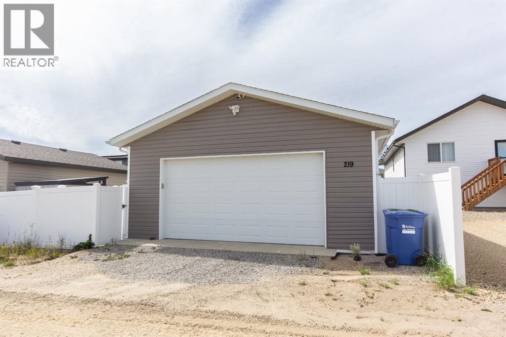 219 Thomlison Avenue, Red Deer, Alberta  T4P 3E6 - Photo 19 - A2245922
