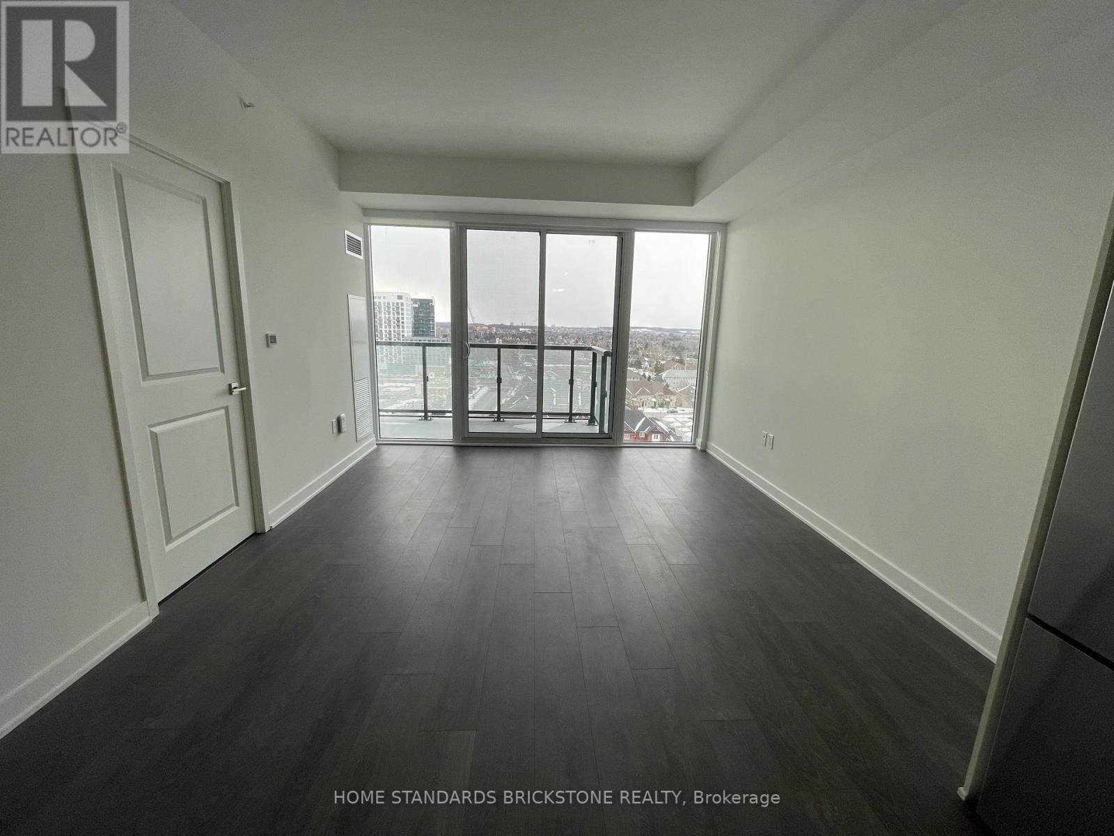 1115 - 85 Oneida Crescent, Richmond Hill, Ontario  L4B 0H4 - Photo 2 - N12431304